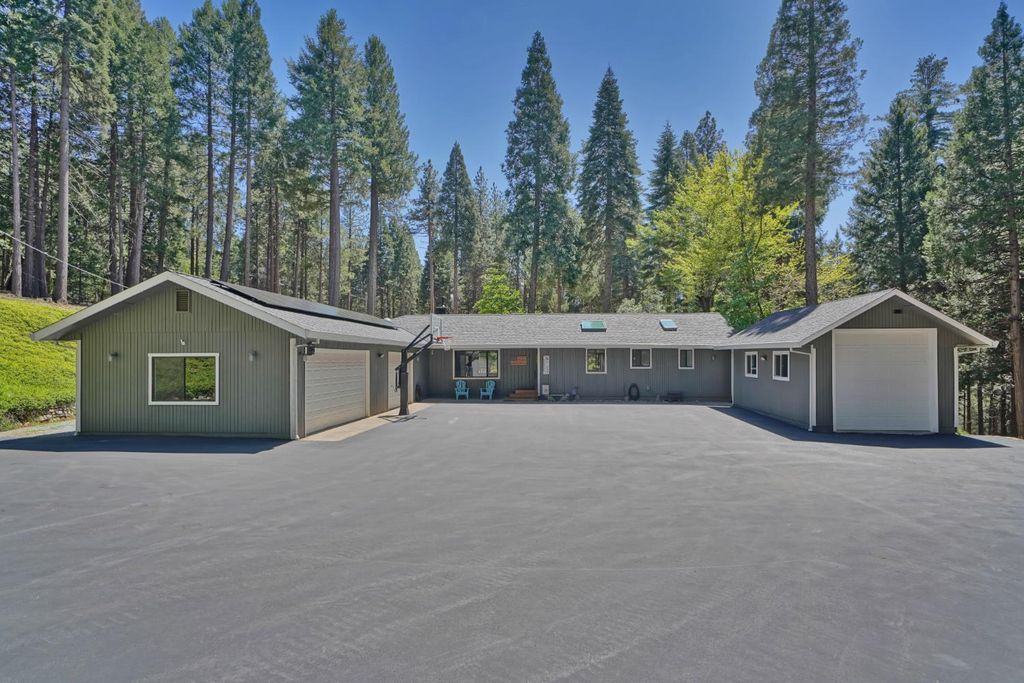 2320 Old Blair Mill Rd, Pollock Pines, CA 95726