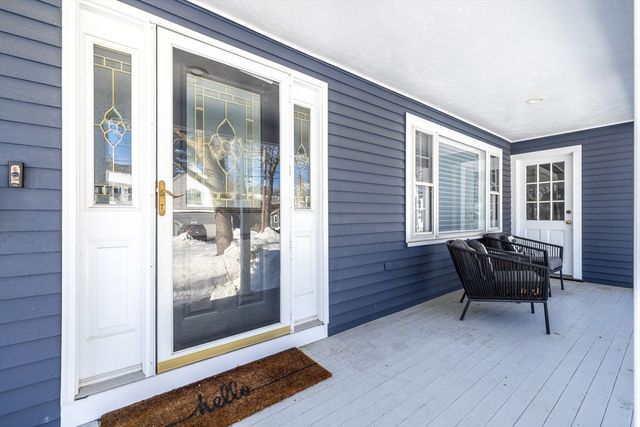 60 Douglas Rd, Needham, MA 02492