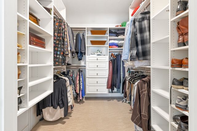 60 Douglas Rd, Needham, MA 02492