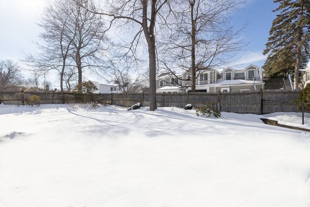 60 Douglas Rd, Needham, MA 02492