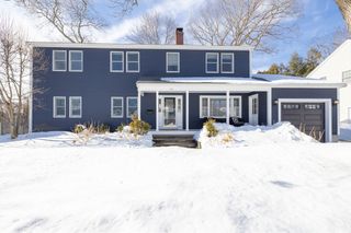 60 Douglas Rd, Needham, MA 02492