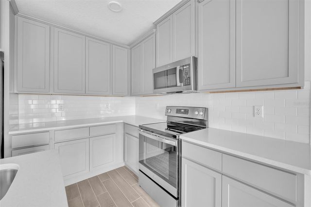 2827 NARCOOSSEE COMMONS WAY, St Cloud, FL 34771