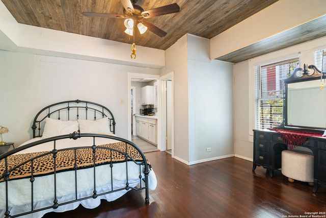 814 W magnolia, San Antonio, TX 78212