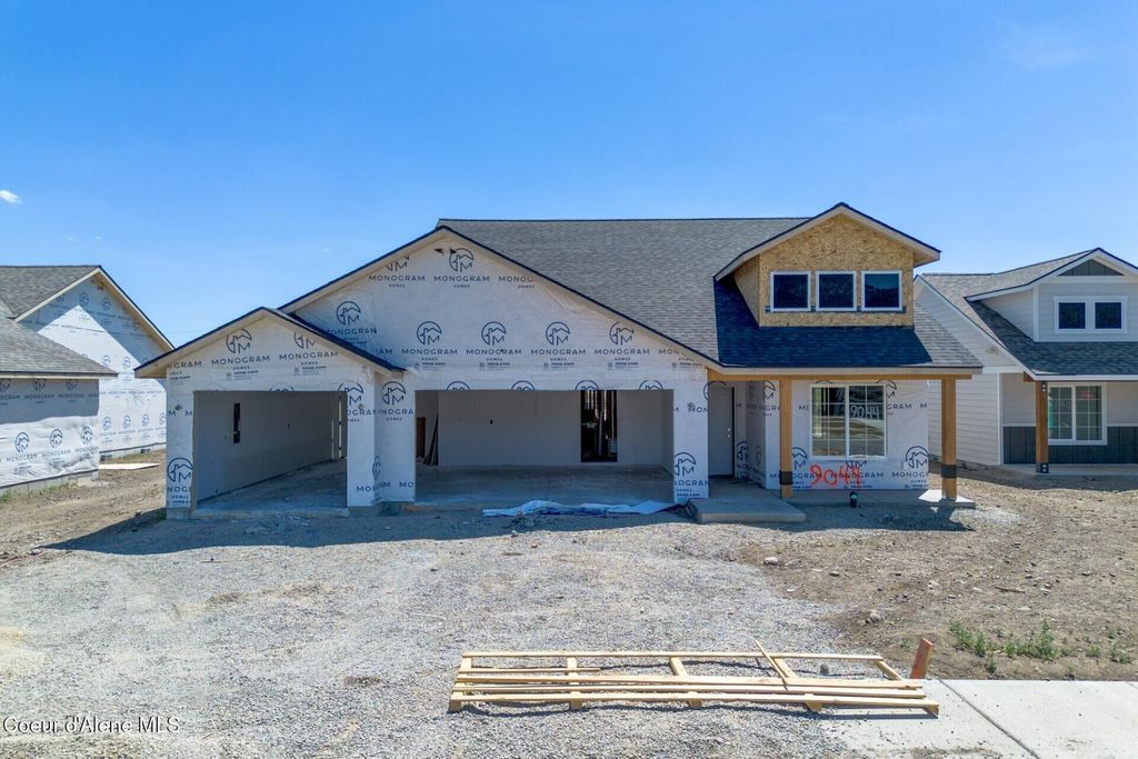 9044 W Cultivator Ave, Rathdrum, ID 83858