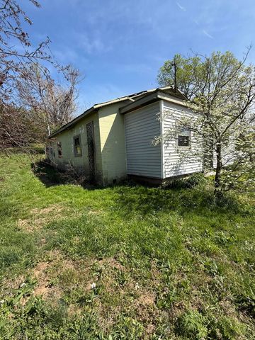 2065 Cartersville Road, Paint Lick, KY 40461