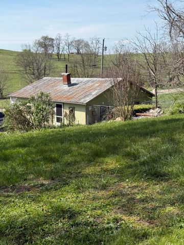 2065 Cartersville Road, Paint Lick, KY 40461