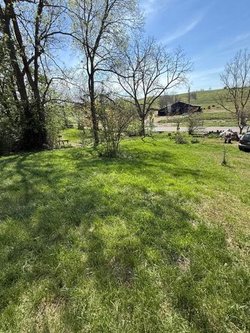 2065 Cartersville Road, Paint Lick, KY 40461
