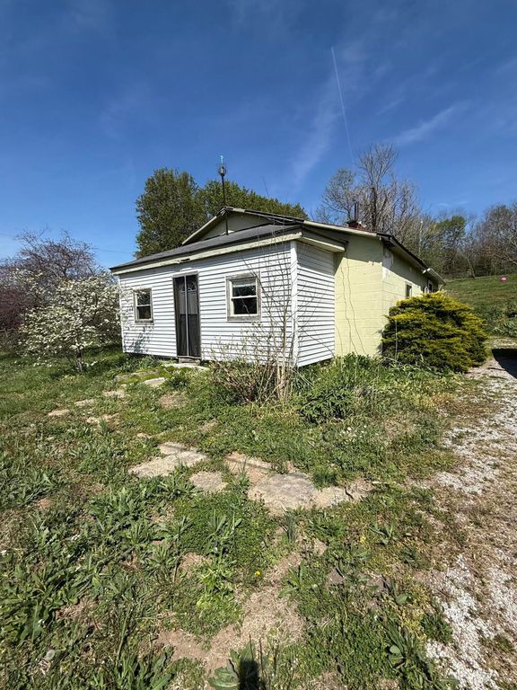 2065 Cartersville Road, Paint Lick, KY 40461