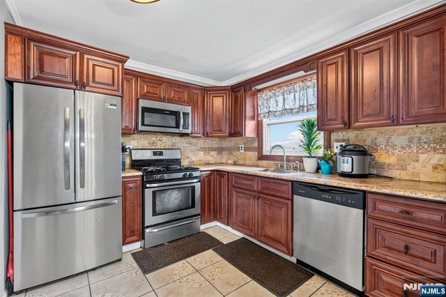 296 12th Place, Prospect Park, NJ 07508