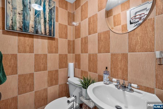 296 12th Place, Prospect Park, NJ 07508