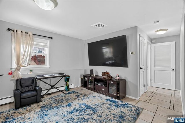 296 12th Place, Prospect Park, NJ 07508