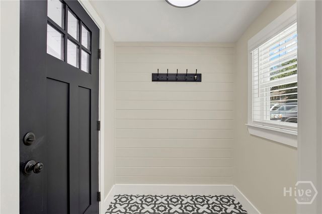 513 E 64th Street, Savannah, GA 31405