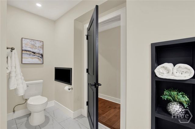 513 E 64th Street, Savannah, GA 31405