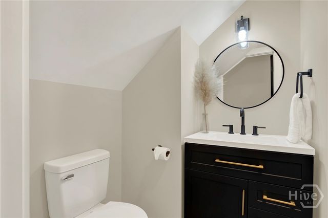 513 E 64th Street, Savannah, GA 31405