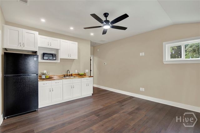 513 E 64th Street, Savannah, GA 31405