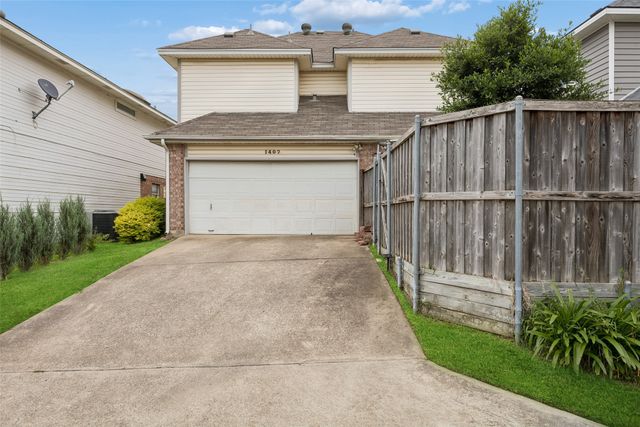 1407 Ranchview Court, Carrollton, TX 75007