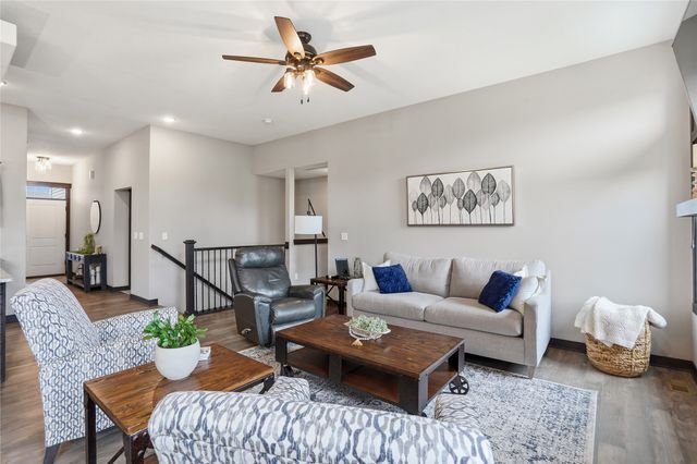 9655 Alderwood Drive, West Des Moines, IA 50266