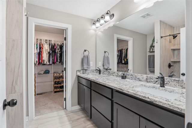 9655 Alderwood Drive, West Des Moines, IA 50266