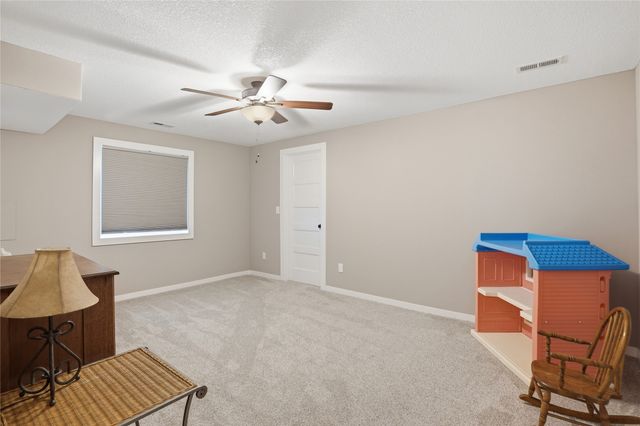 9655 Alderwood Drive, West Des Moines, IA 50266