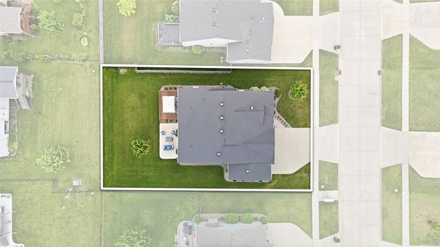 9655 Alderwood Drive, West Des Moines, IA 50266