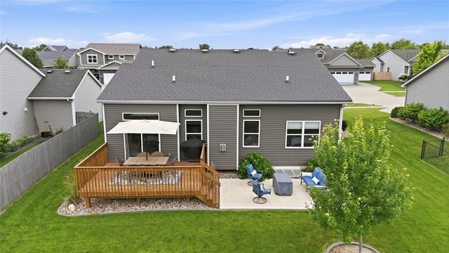 9655 Alderwood Drive, West Des Moines, IA 50266
