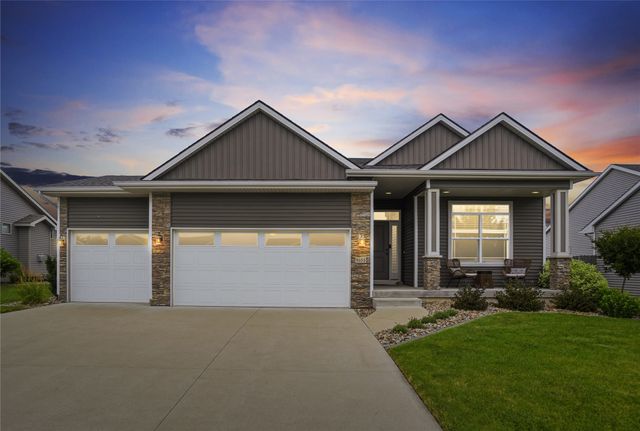 9655 Alderwood Drive, West Des Moines, IA 50266