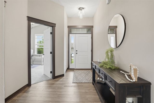 9655 Alderwood Drive, West Des Moines, IA 50266