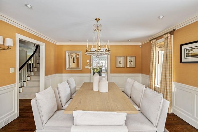 4 Dartmouth St, Winchester, MA 01890