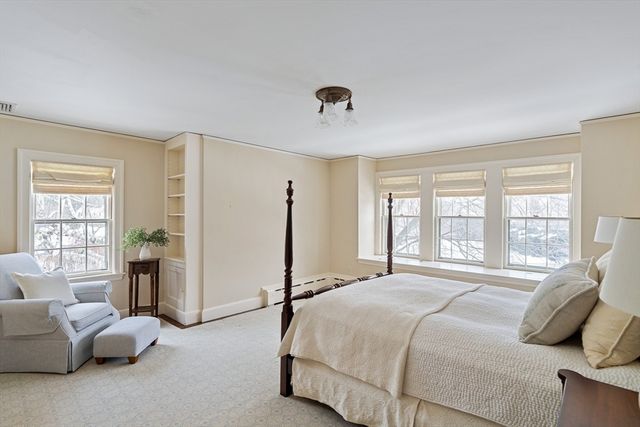 4 Dartmouth St, Winchester, MA 01890
