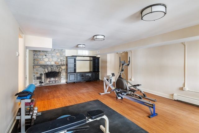 4 Dartmouth St, Winchester, MA 01890