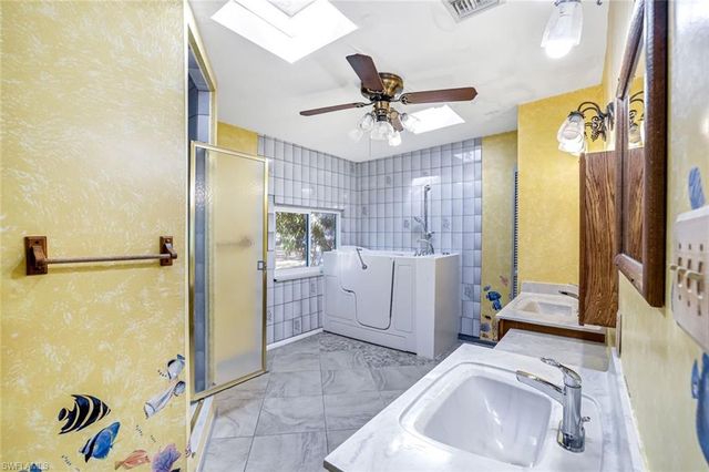 2805 Golden Gate BLVD W, Naples, FL 34120