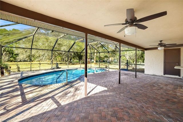 2805 Golden Gate BLVD W, Naples, FL 34120