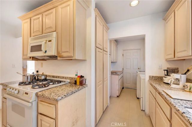 2765 Colby, Los Angeles, CA 90064