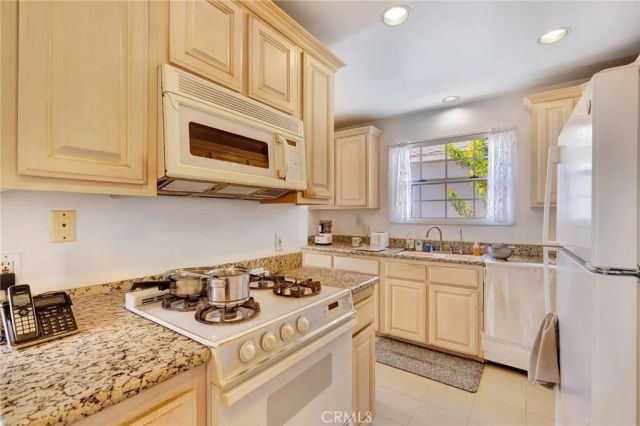 2765 Colby, Los Angeles, CA 90064