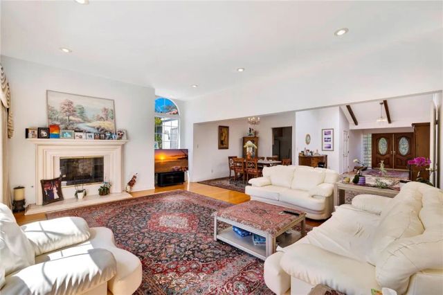 2765 Colby, Los Angeles, CA 90064