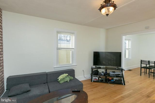 919 JEFFERSON AVE, Charles Town, WV 25414