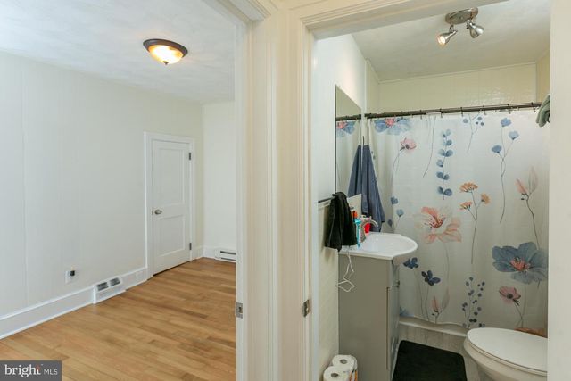 919 JEFFERSON AVE, Charles Town, WV 25414