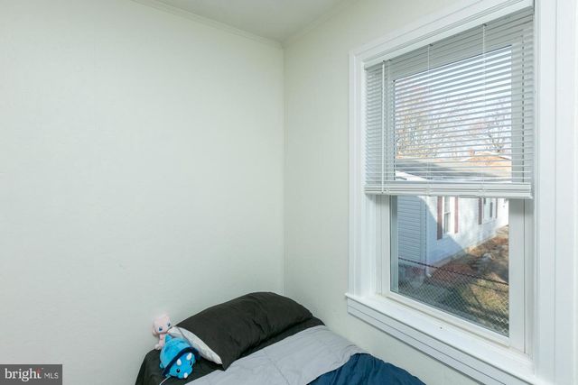 919 JEFFERSON AVE, Charles Town, WV 25414