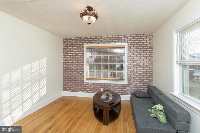 919 JEFFERSON AVE, Charles Town, WV 25414