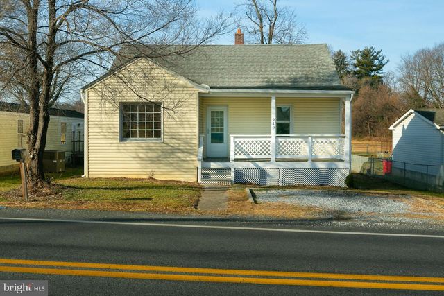 919 JEFFERSON AVE, Charles Town, WV 25414