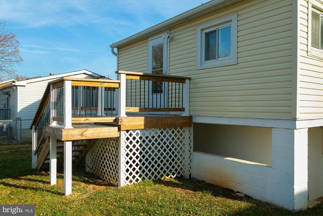 919 JEFFERSON AVE, Charles Town, WV 25414