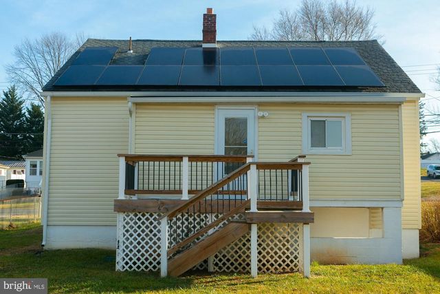 919 JEFFERSON AVE, Charles Town, WV 25414