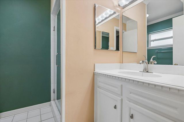 5418 Queensloch Drive, Houston, TX 77096