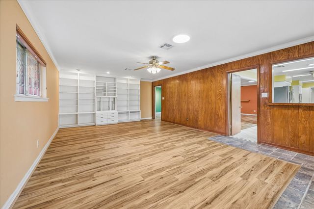 5418 Queensloch Drive, Houston, TX 77096