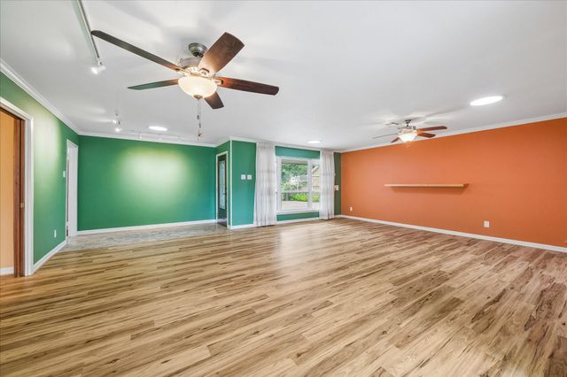 5418 Queensloch Drive, Houston, TX 77096