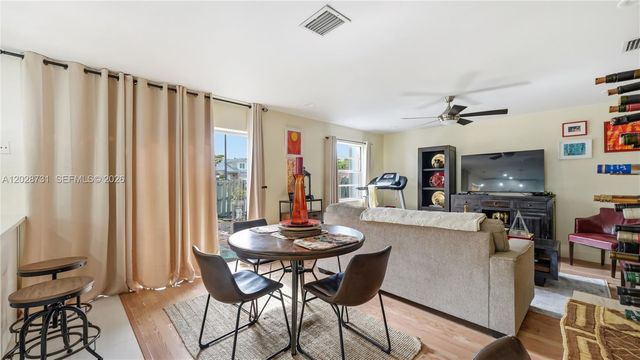 14000 Langley Pl, Davie, FL 33325