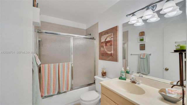 14000 Langley Pl, Davie, FL 33325