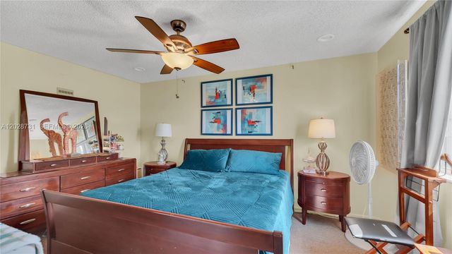 14000 Langley Pl, Davie, FL 33325
