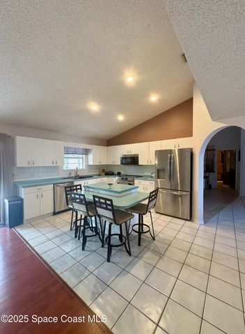 754 Norse Street NW, Palm Bay, FL 32907