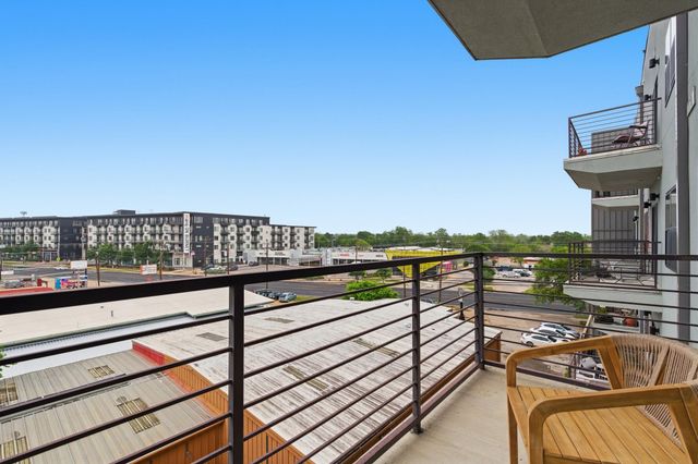 6444 Burnet RD 403, Austin, TX 78757